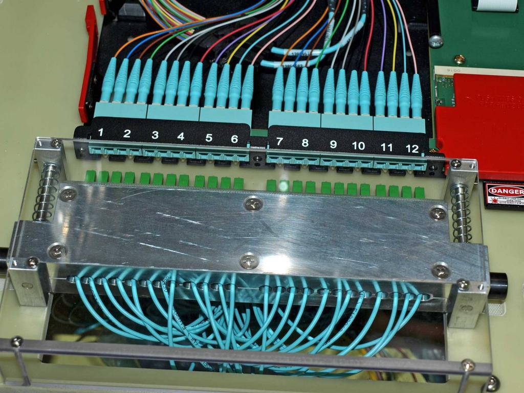 Side-access Fiber Optic Test Fixture